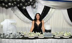 Foto de la galería: Con la noche vestida de fiesta: llegaron los 15 años de More Portillo