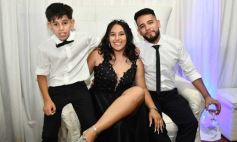 Foto de la galería: Con la noche vestida de fiesta: llegaron los 15 años de More Portillo