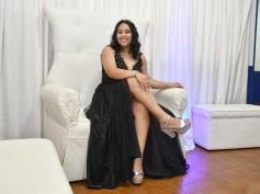 Foto de la galería: Con la noche vestida de fiesta: llegaron los 15 años de More Portillo