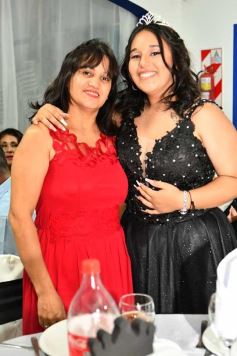 Foto de la galería: Con la noche vestida de fiesta: llegaron los 15 años de More Portillo