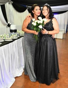 Foto de la galería: Con la noche vestida de fiesta: llegaron los 15 años de More Portillo