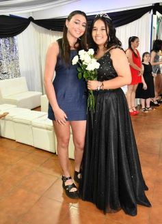 Foto de la galería: Con la noche vestida de fiesta: llegaron los 15 años de More Portillo