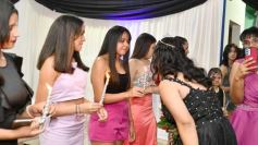 Foto de la galería: Con la noche vestida de fiesta: llegaron los 15 años de More Portillo