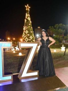 Foto de la galería: Con la noche vestida de fiesta: llegaron los 15 años de More Portillo