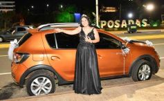 Foto de la galería: Con la noche vestida de fiesta: llegaron los 15 años de More Portillo