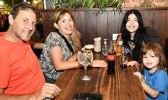 Foto de la galería: Noche de sábado en Glück: disfrute compartido en el fin de semana posadeño