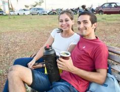 Foto de la galería: Domingo en Costa Sur: agua de rio a pleno y mucha recreación para posadeños y visitantes