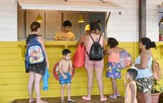 Foto de la galería: Domingo en Costa Sur: agua de rio a pleno y mucha recreación para posadeños y visitantes