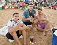 Foto de la galería: Domingo en Costa Sur: agua de rio a pleno y mucha recreación para posadeños y visitantes
