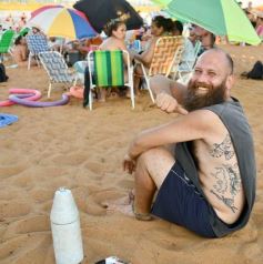 Foto de la galería: Domingo en Costa Sur: agua de rio a pleno y mucha recreación para posadeños y visitantes