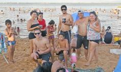 Foto de la galería: Domingo en Costa Sur: agua de rio a pleno y mucha recreación para posadeños y visitantes