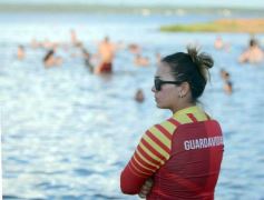 Foto de la galería: Domingo en Costa Sur: agua de rio a pleno y mucha recreación para posadeños y visitantes