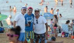 Foto de la galería: Domingo en Costa Sur: agua de rio a pleno y mucha recreación para posadeños y visitantes