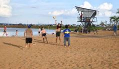 Foto de la galería: Domingo en Costa Sur: agua de rio a pleno y mucha recreación para posadeños y visitantes
