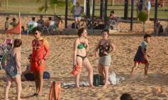 Foto de la galería: Domingo en Costa Sur: agua de rio a pleno y mucha recreación para posadeños y visitantes