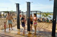 Foto de la galería: Domingo en Costa Sur: agua de rio a pleno y mucha recreación para posadeños y visitantes