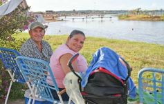 Foto de la galería: Domingo en Costa Sur: agua de rio a pleno y mucha recreación para posadeños y visitantes