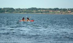 Foto de la galería: Domingo en Costa Sur: agua de rio a pleno y mucha recreación para posadeños y visitantes