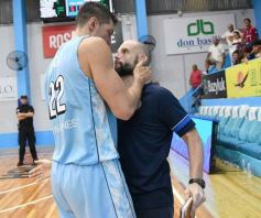Foto de la galería: Liga Nacional de Básquet: OTC ganó y encendió la noche en la capital del monte