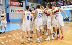 Foto de la galería: Liga Nacional de Básquet: OTC ganó y encendió la noche en la capital del monte