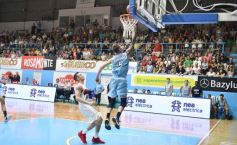 Foto de la galería: Liga Nacional de Básquet: OTC ganó y encendió la noche en la capital del monte