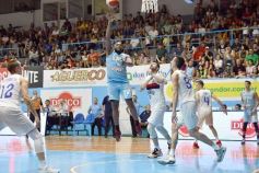 Foto de la galería: Liga Nacional de Básquet: OTC ganó y encendió la noche en la capital del monte