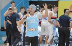 Foto de la galería: Liga Nacional de Básquet: OTC ganó y encendió la noche en la capital del monte