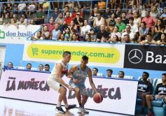 Foto de la galería: Liga Nacional de Básquet: OTC ganó y encendió la noche en la capital del monte