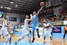 Foto de la galería: Liga Nacional de Básquet: OTC ganó y encendió la noche en la capital del monte