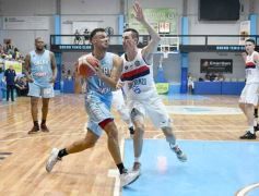 Foto de la galería: Liga Nacional de Básquet: OTC ganó y encendió la noche en la capital del monte
