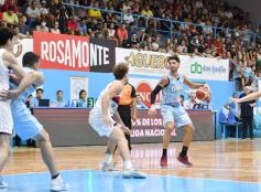 Foto de la galería: Liga Nacional de Básquet: OTC ganó y encendió la noche en la capital del monte