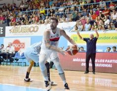 Foto de la galería: Liga Nacional de Básquet: OTC ganó y encendió la noche en la capital del monte