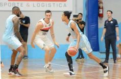 Foto de la galería: Liga Nacional de Básquet: OTC ganó y encendió la noche en la capital del monte