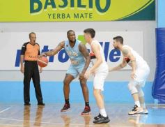 Foto de la galería: Liga Nacional de Básquet: OTC ganó y encendió la noche en la capital del monte