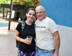 Foto de la galería: Las primeras de febrero: gente que viene y que va en el varieté de recorridas que dejó la ciudad capital