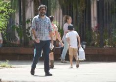 Foto de la galería: Las primeras de febrero: gente que viene y que va en el varieté de recorridas que dejó la ciudad capital