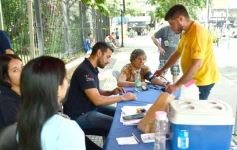 Foto de la galería: Las primeras de febrero: gente que viene y que va en el varieté de recorridas que dejó la ciudad capital