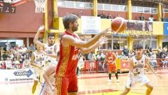 Foto de la galería: Federal de Básquet: Tokio arrancó con el pie derecho y festejó en el Templo