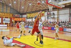 Foto de la galería: Federal de Básquet: Tokio arrancó con el pie derecho y festejó en el Templo