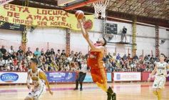 Foto de la galería: Federal de Básquet: Tokio arrancó con el pie derecho y festejó en el Templo