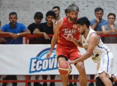 Foto de la galería: Federal de Básquet: Tokio arrancó con el pie derecho y festejó en el Templo