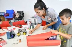 Foto de la galería: Robótica de Verano: los más chicos aprenden jugando en la Colonia del Polo Tic de Posadas