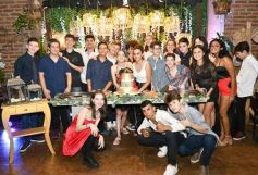 Foto de la galería: Los 15 años de Irina Martínez: brillo, fiesta y diversión en una noche soñada