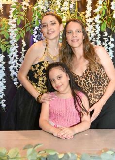 Foto de la galería: Los 15 años de Irina Martínez: brillo, fiesta y diversión en una noche soñada