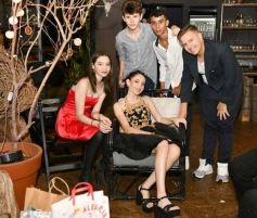 Foto de la galería: Los 15 años de Irina Martínez: brillo, fiesta y diversión en una noche soñada