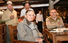 Foto de la galería: Con el aire campero de La Armonia, se realizó el 1er Remate Nocturno del año