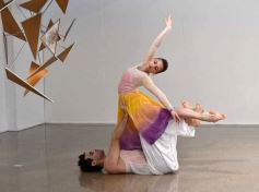 Foto de la galería: ADN edición 2023: junto a la seda, el arte y diseño de mujeres creadoras se exponen en el Centro de Arte de Posadas