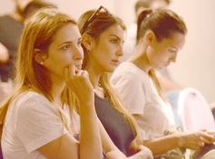 Foto de la galería: Anita Korman en Posadas: la estilista de los famosos brindó una capacitación a vestuaristas de Canal 12