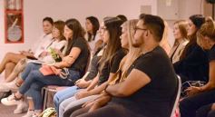 Foto de la galería: Anita Korman en Posadas: la estilista de los famosos brindó una capacitación a vestuaristas de Canal 12