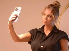 Foto de la galería: Anita Korman en Posadas: la estilista de los famosos brindó una capacitación a vestuaristas de Canal 12